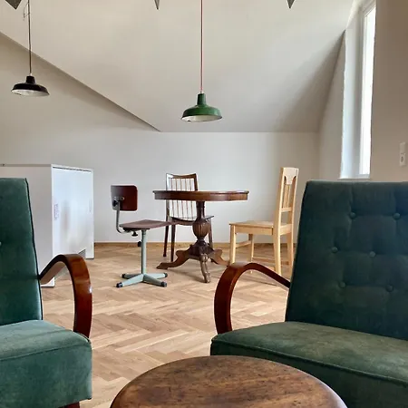 Loft Ueber *
