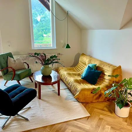 Loft Ueber